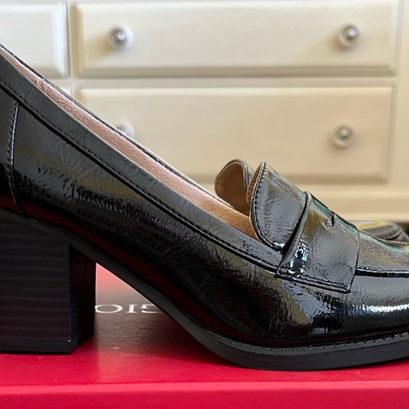 Life Stride Black patent Block Heel Loafer. Excellent Condition. - Picture 5 of 6